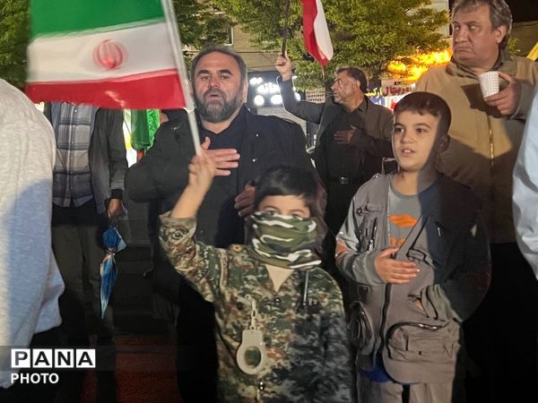 حضور کودکان در تجمعات مردمی