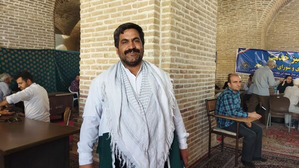 میز خدمت ادارات و بانک‌ها در نماز جمعه نیشابور