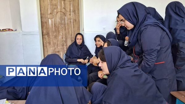 آموزش حفاظت از منابع طبیعی در دبیرستان حضرت زهرا (س) اشتهارد