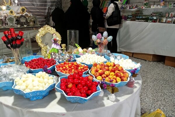 تب‌ و تاب عیدانه در بازار شهرکرد