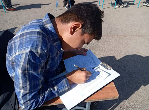 برگزاری آزمون جامع در دبیرستان مهندس حمیدیا