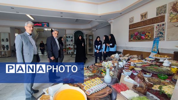 جشنواره غذای سالم در مدارس ناحیه ۶ مشهد