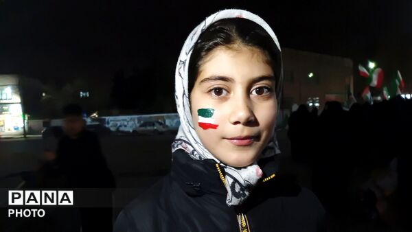 کودکان راهپیمایی را زیبا تر می‌کنند