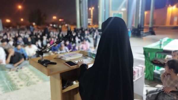 پارسیان در شب ولادت حضرت زینب (س) غرق در شادی و نور 