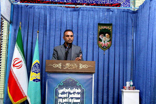 مدیرکل آموزش و پرورش استان در نماز جمعه شهربن