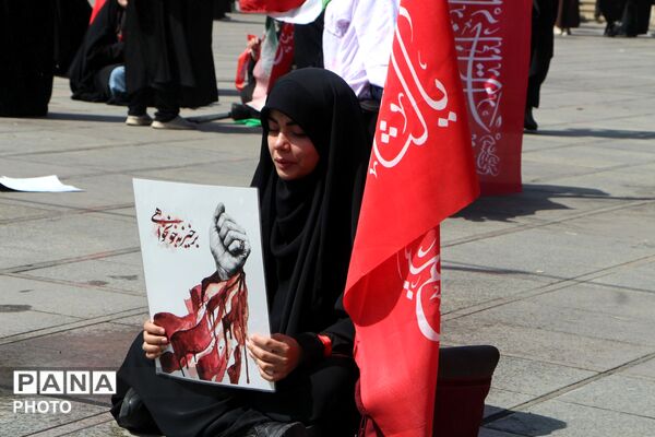 آخرین وداع با قائد شهید: پیکر مطهر آیت‌الله سیدعلی‌خامنه‌ای در میان سیل عاشقان به مصلی تهران رسید 