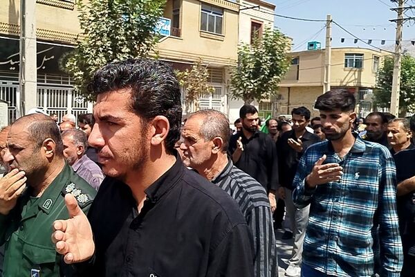 کاروان عزاداران ۲۸ صفر، لردگان را سیاه‌پوش کرد