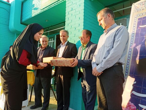  اولین مجمع انجمن اولیا و مربیان در دبیرستان فاطمیه
