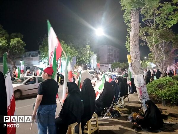 موج حماسه مشهدیان در بلوار احمد آباد 