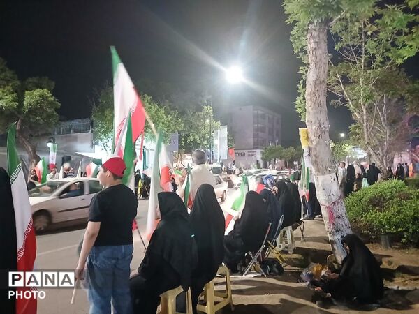 موج حماسه مشهدیان در بلوار احمد آباد 