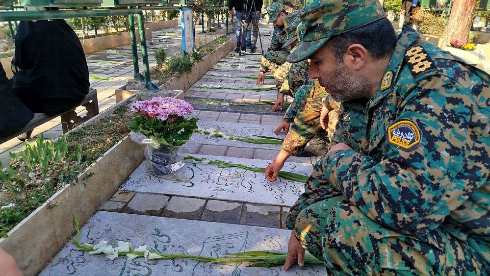 آیین گلباران مزار شهدای امامزاده محمد کرج