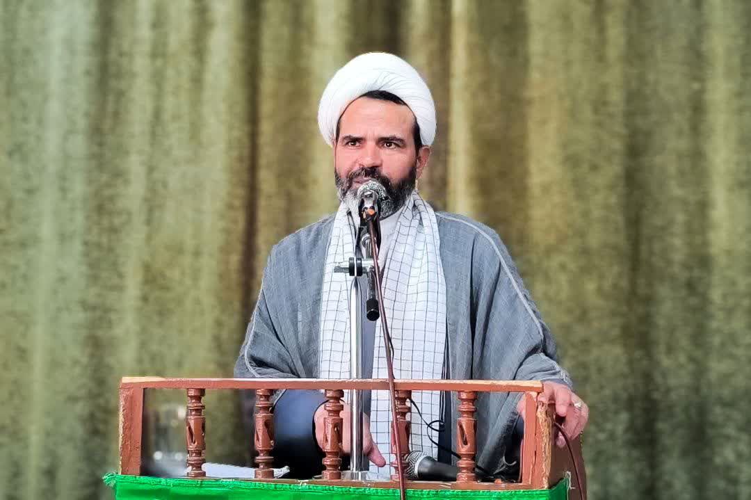 نقش‌آفرینی در راهپیمایی ۲۲ بهمن با قرآن در دست