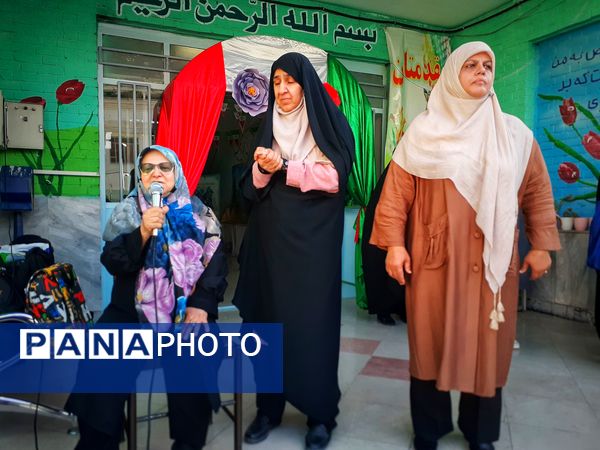 به صدا درآمدن زنگ مهر در مدرسه شایستگان منطقه ۱۶