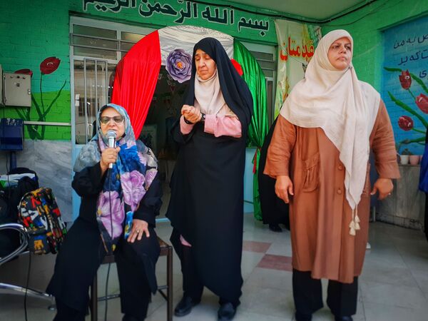 به صدا درآمدن زنگ مهر در مدرسه شایستگان منطقه ۱۶
