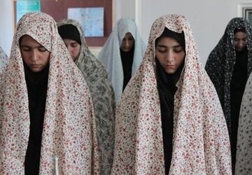 اقامه نماز جماعت در ۶۵ هزار مدرسه