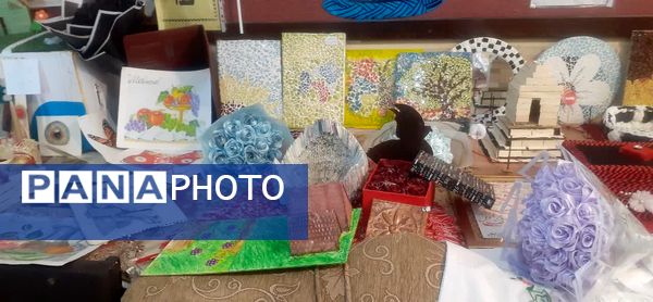 نمایشگاه صنایع دستی و بازارچه‌ای با هدف حمایت از تولیدات داخلی در فیروز آباد 