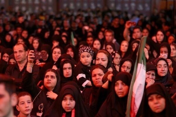 نخستین شب مراسم عزاداری محرم در جوار محل عروج ملکوتی قائد شهید انقلاب