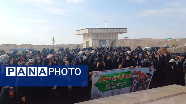 بازدید دختران ملاردی‌از منطقه عملیاتی فتح المبین در اردوی راهیان نور  