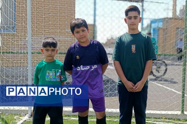 آیین افتتاحیه زمین چمن ورزشی در قالب طرح «شهید سردار سلیمانی» در شهرستان قدس