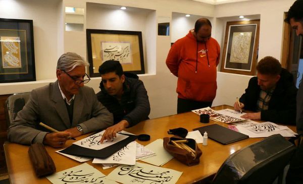 برگزاری نمایشگاه گروهی اعضاء انجمن خوشنویسان در خانه علم نجف آباد