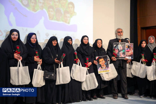 آیین گرامیداشت کودکان قربانی جنایت رژیم صهیونیستی در جنگ ۱۲ روزه