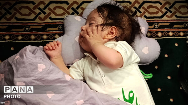 مصلی زنجان غرق در عطر علی‌اصغر(ع)