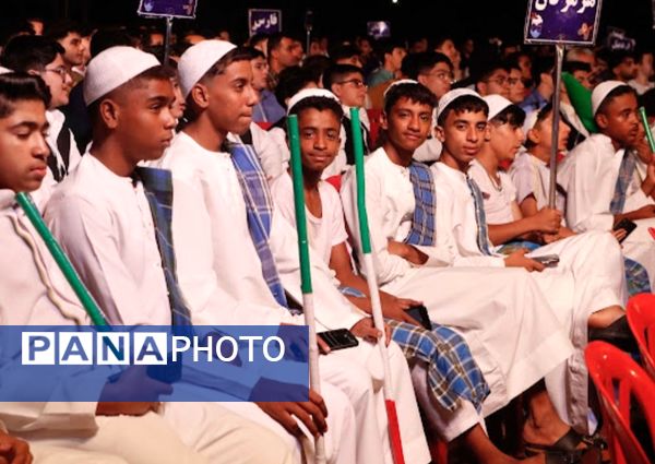 چهل و دومین جشنواره فرهنگی هنری با شعار «با امید به سمت قله برای ایران» 