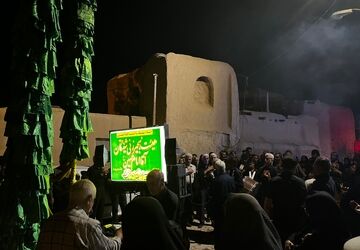 بستن عَلَم در خانه قدیمی دشت بیضا