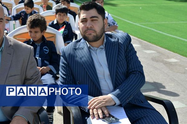 برگزاری جشن شکوفه‌های کلاس اولی دربهارستان‌دو