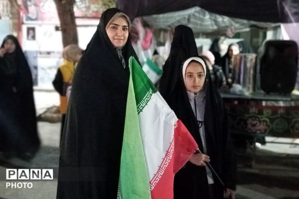 حماسه‌سازان شب در شهر بن 
