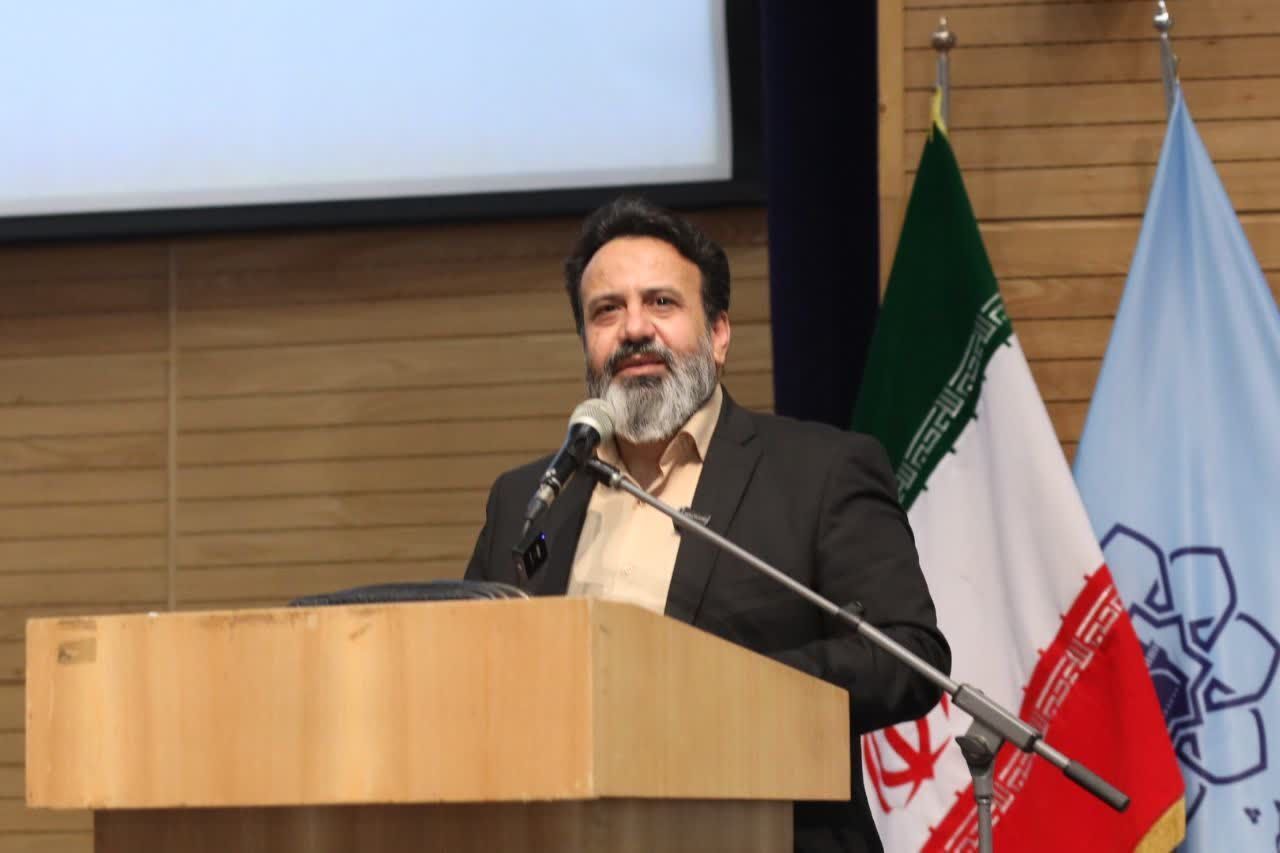 مغز بادوم، تلاشی برای نقش‌آفرینی پدربزرگان در جوانی جمعیت است