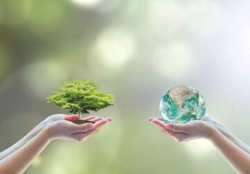 آموزش دوستی با محیط زیست به شیوه‌ عملی در مدرسه‌ای در نظرکهریزی