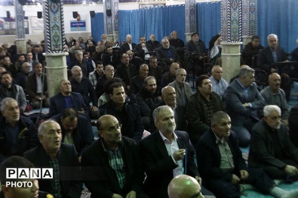 اقامه نماز باشکوه عید سعید فطر در شهرستان فیروزکوه