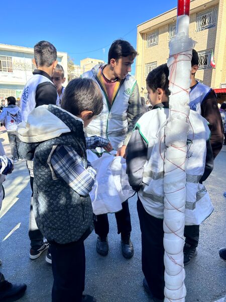 راهپیمایی ۱۳ آبان مدرسه شهید رجایی یک بجنورد
