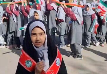 دیدگاه دانش‌آموزان مدرسه شاهد شهید هندویان قم در مورد 13 آبان
