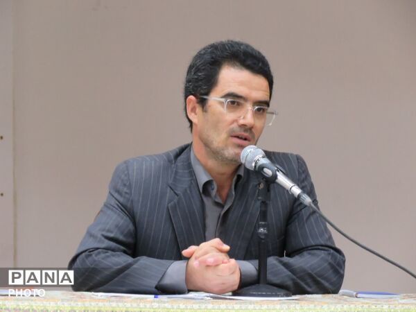 جلسه مدیران مدارس و ناظرین مسابقات خوارزمی در شهرستان خلیل آباد 