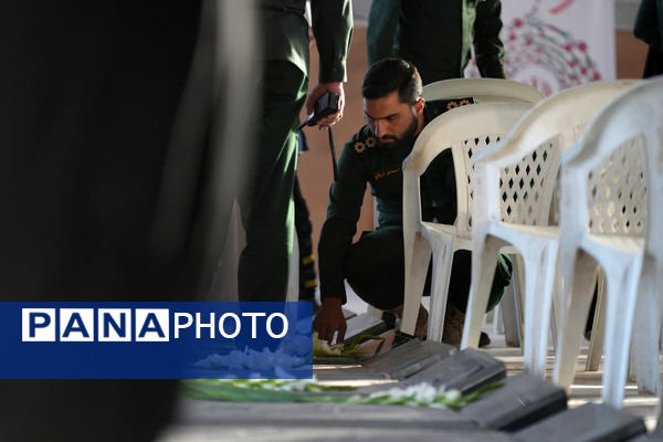 عطر افشانی گلزار شهدا؛ تجدید پیمان با آسمان در یزد