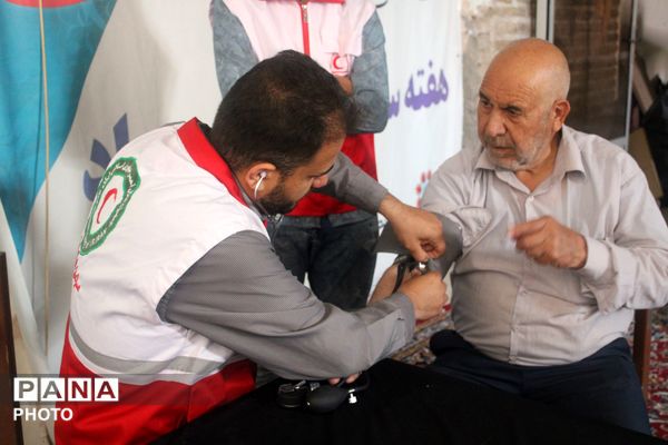 کمپین اندازه گیری فشار خون در نیشابور 