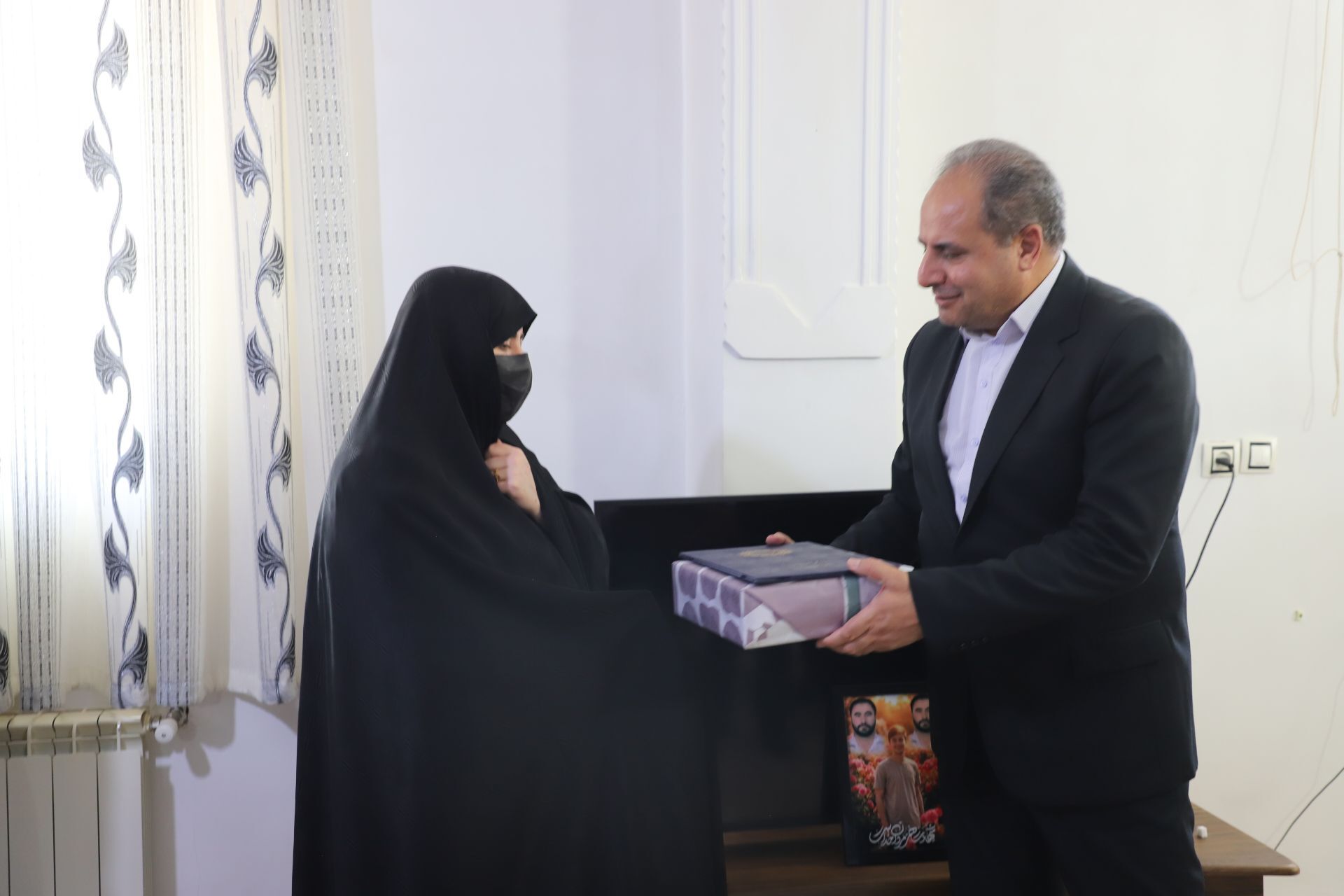 چراغ مدرسه را با نام شهدا روشن نگه می‌داریم