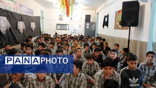 میزبانی دبیرستان نمونه دولتی شهید حاج قاسم سلیمانی شهرستان بن از شهید گمنام