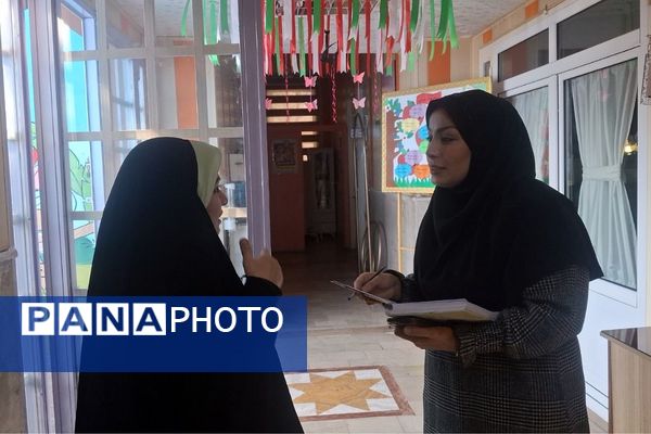 کارگاه استانی توانمندسازی مربیان پیش‌دبستانی و معلمان ابتدایی در دبستان دکتر محمدحسین کیهانی اسلامشهر