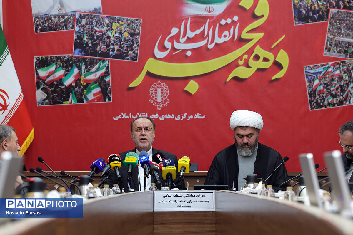 دهه فجر امسال صحنه نمایش وحدت ملی و شکست جنگ روایت‌هاست