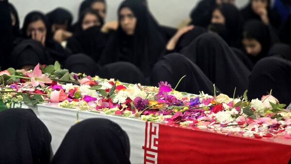 جلوه‌ای ماندگار از ارادت دانش‌آموزان بافق به شهدا