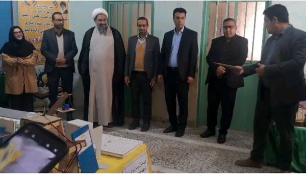 نمایشگاه جشنواره «نوین کاو» در پژوهش سرای دانش‌آموزی حاجی آباد