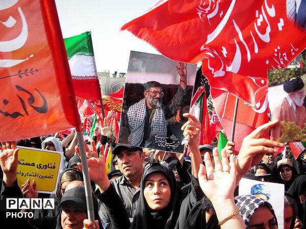 مراسم بدرقه و تشییع آقای شهید ایران در تهران 