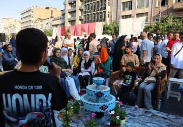 مهمانی کیلومتری غدیر در شهر بهمن