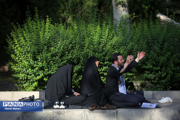 مراسم دعای عرفه در دانشگاه تهران