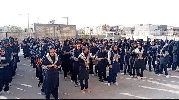 مراسم زنگ مهر در دبیرستان مشکات