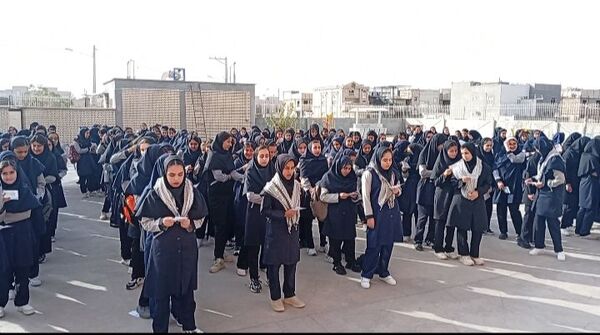 برگزاری جشن جوانه ها در آموزشگاه مرحوم صفری خلیل آباد 