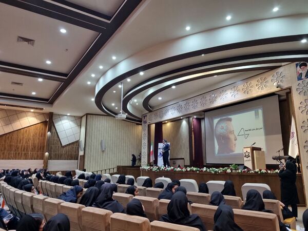 همایش آشنایی با مبانی هوش مصنوعی دانش‌آموزان شهرستان تربت حیدریه 